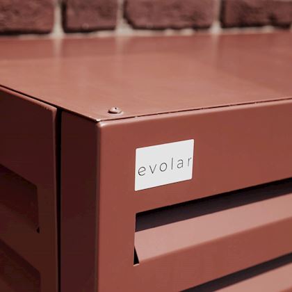 Evolar Evo-cover omkasting Large steenrood aluminium gepoedercoat 1100 x 1200 x 650 mm + condensorschot en opstelvoetjes
