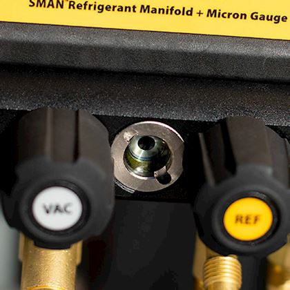 Fieldpiece SMAN® digitale 4-weg manifold + type K leidingklemmen en thermokoppel in opbergtas, uitleesbaar via  Job Link-app