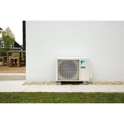 Daikin Sensira Multi-split 2 binnenunits: 1x 2,5 + 1x 3,5 kW + buitenunit 5,0 kW R32 wit (incl. 2x IR afstandsbediening en Wifi)
